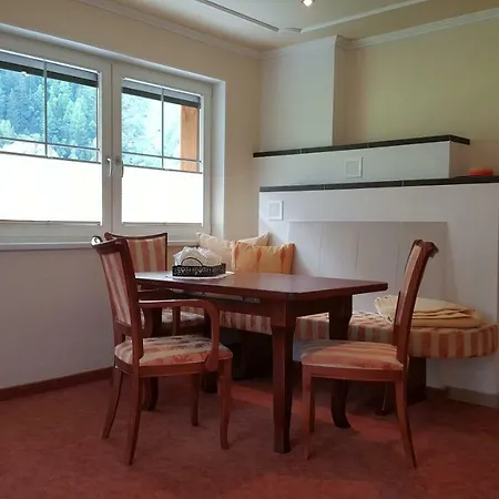 Andrea アパート レンゲンフェルト